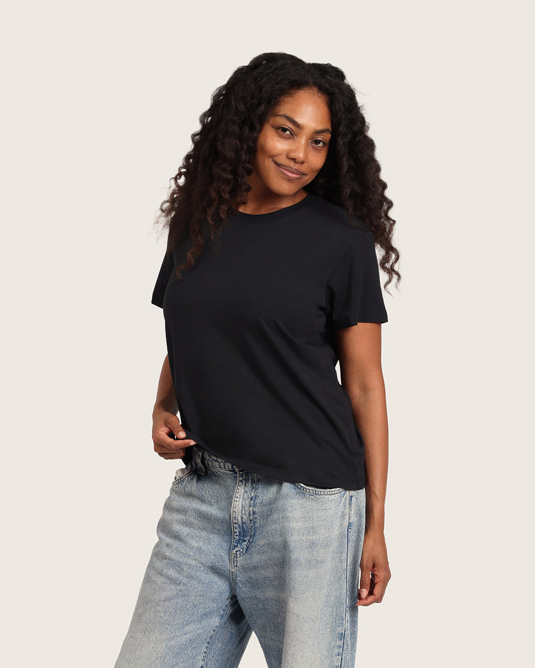 Women's Classic Crew Neck T-Shirt - Black