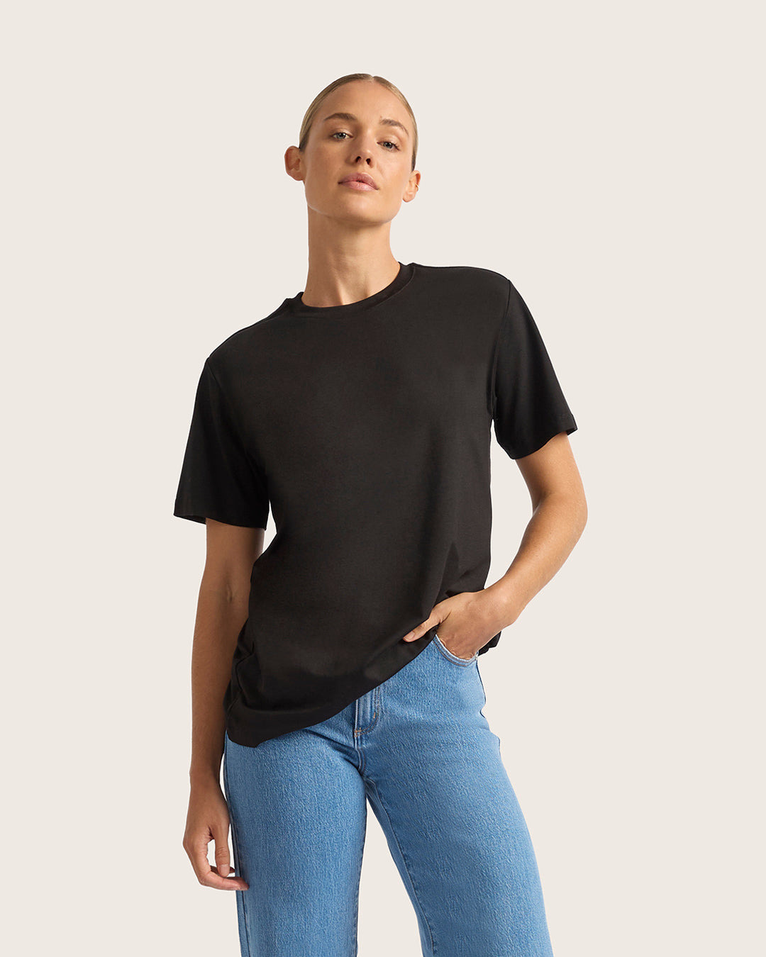 Women's Classic Crew Neck T-Shirt - Black