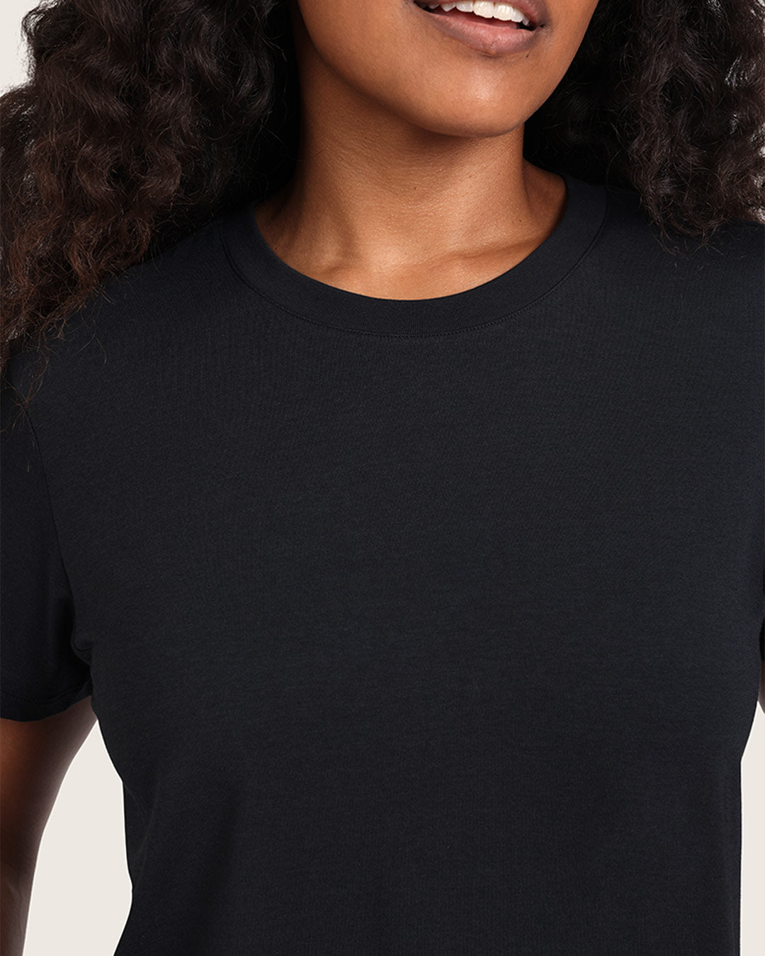 Women's Classic Crew Neck T-Shirt - Black
