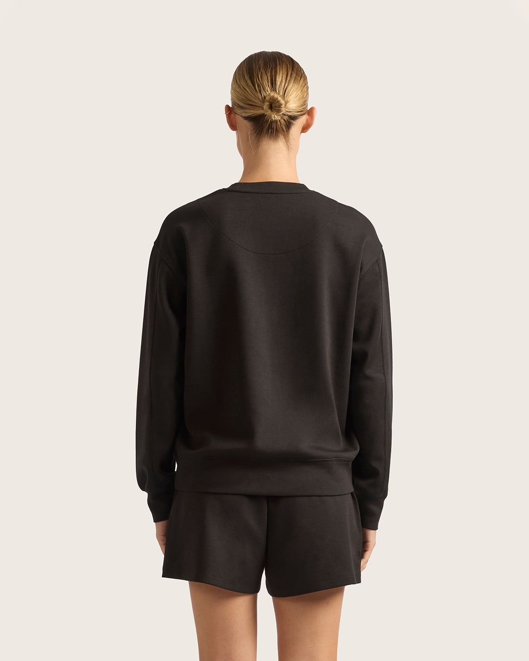 Women's Crew Neck Sweater - Black