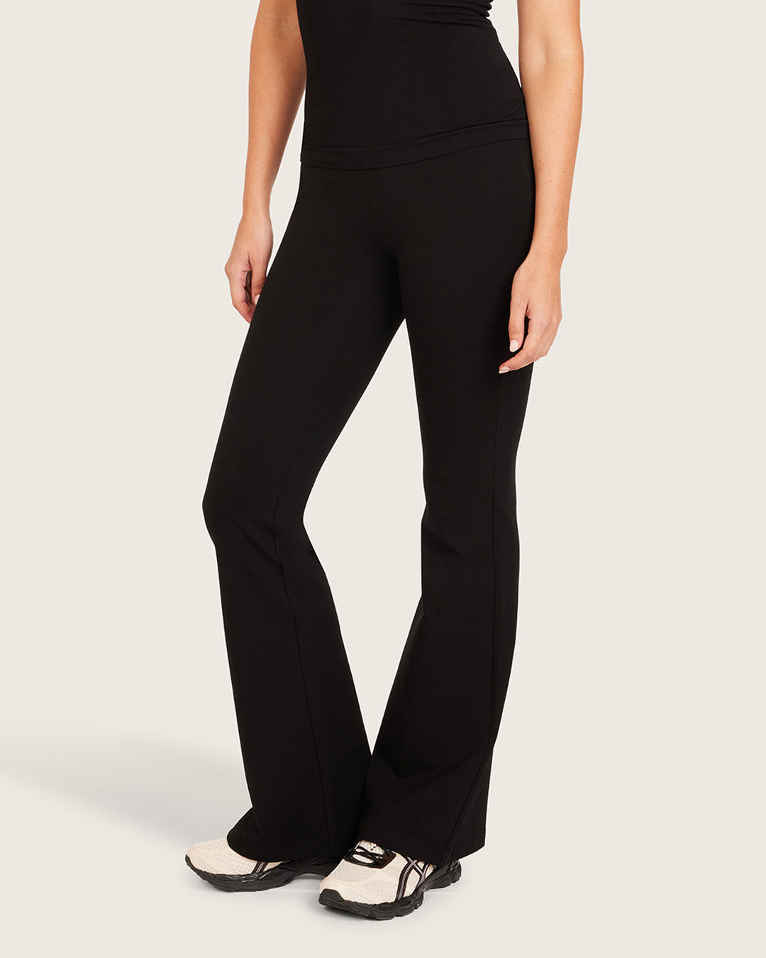 High Waist Flare Pants - Regular  - Black